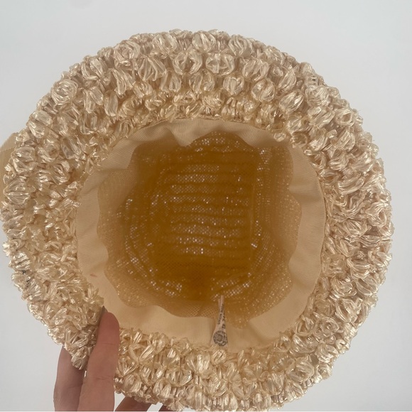 Vintage 1960s Cream Tall Straw Woven Summer Hat With Bow - Picture 4 of 13